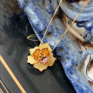 Elegant Gold and Amber Floral Pendant Necklace by Midwest Amber